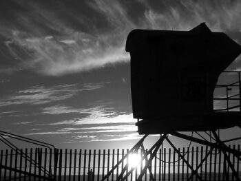 Lifeguard Sunset B-W